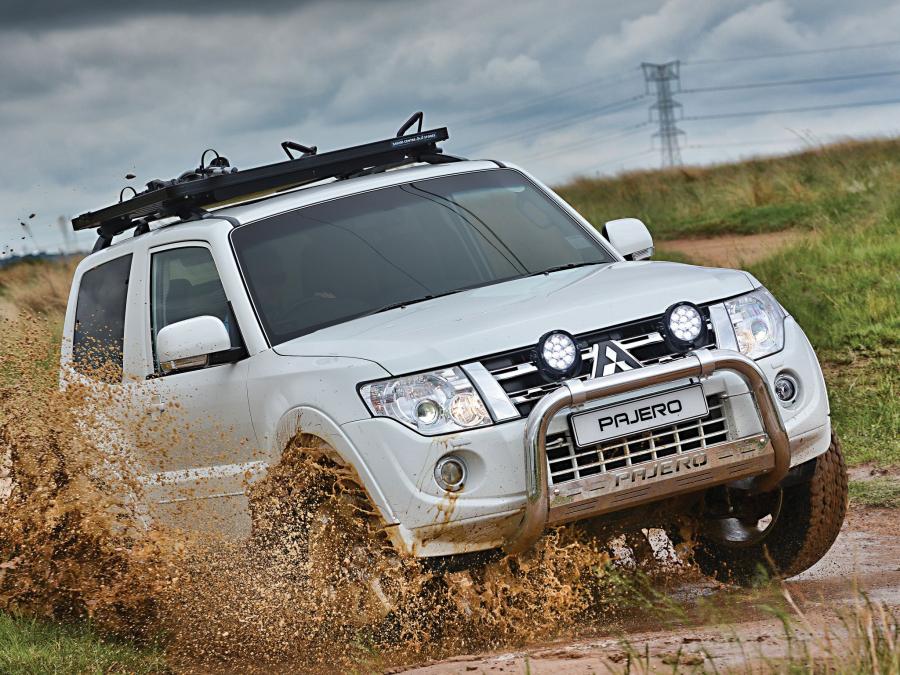  Mitsubishi Pajero SWB Legend 2014 года  (фото 14 из 19)
